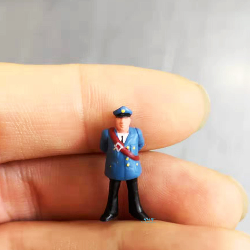 1/87 Ho Scale Model Figure Set - مراجعة Model Kit Train وسعره