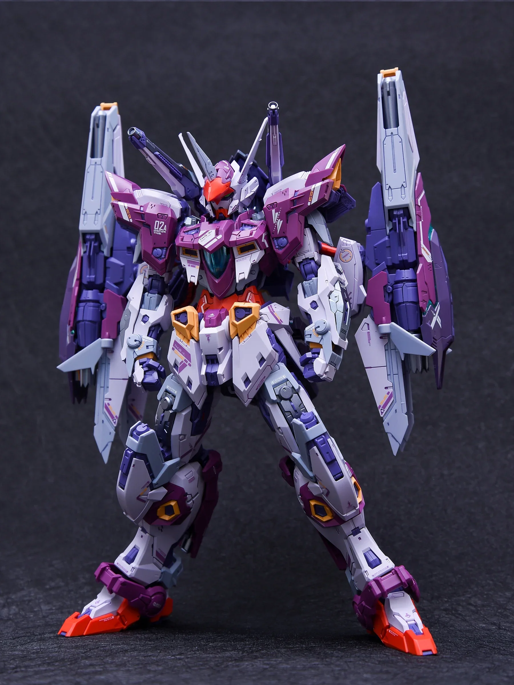 THUNDERBOLT Real Minutia Desig - مراجعة Model Kit Infinite Dimension وسعره
