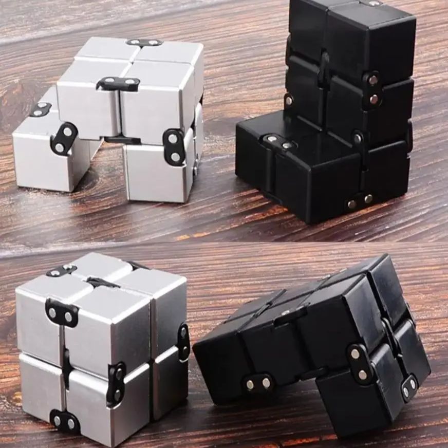 Metal Infinite Cube Stress Rel - مراجعة Model Kit Infinite Dimension وسعره