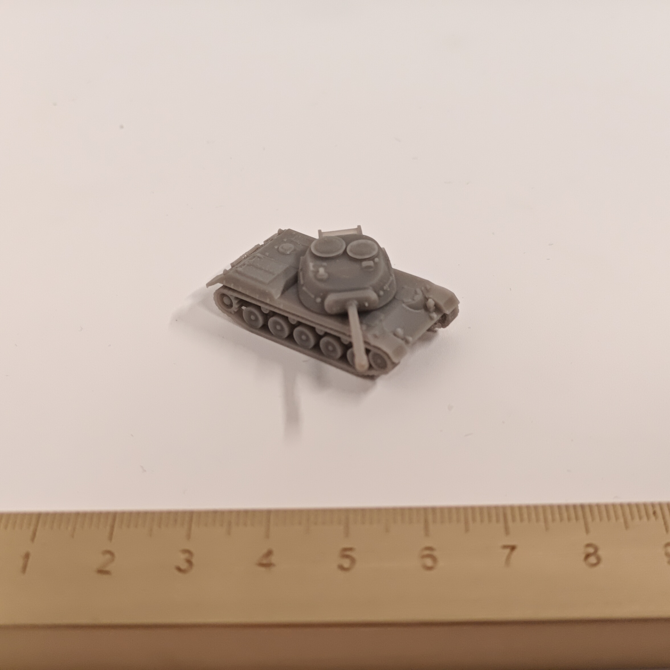 1/144 Scale The Spähpanzer Ru  - مراجعة Model Kit Keroro وسعره