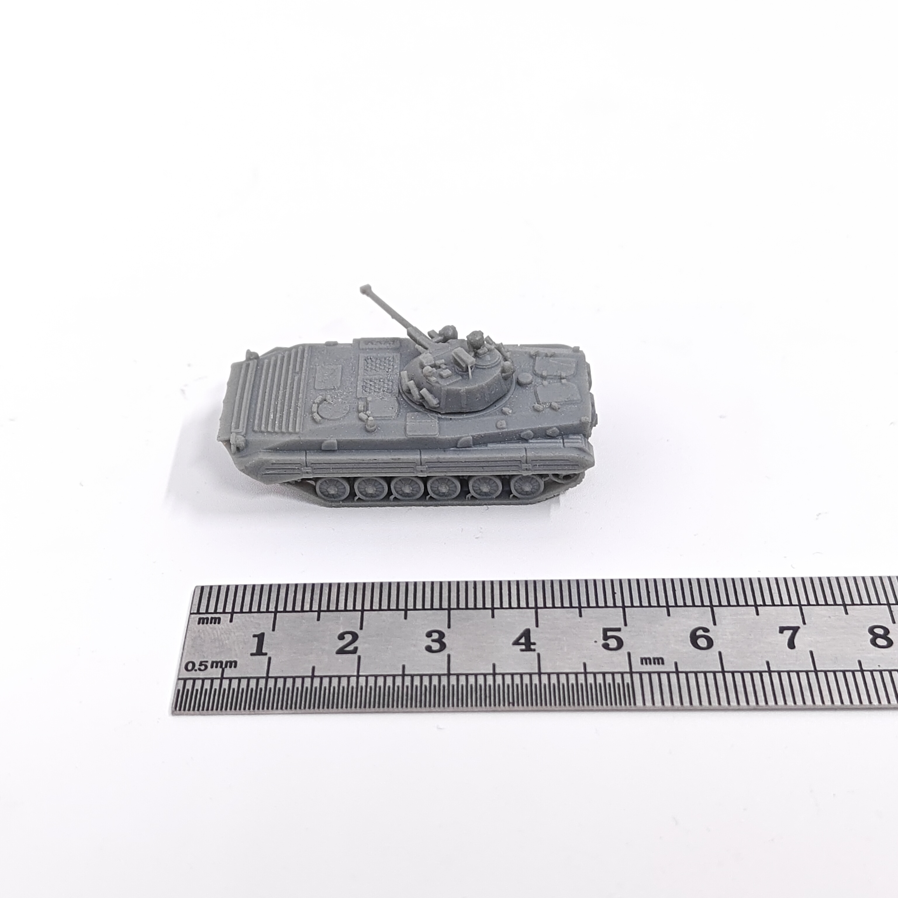 1/144 Scale BMP-2 Fighting Veh - مراجعة Model Kit Keroro وسعره
