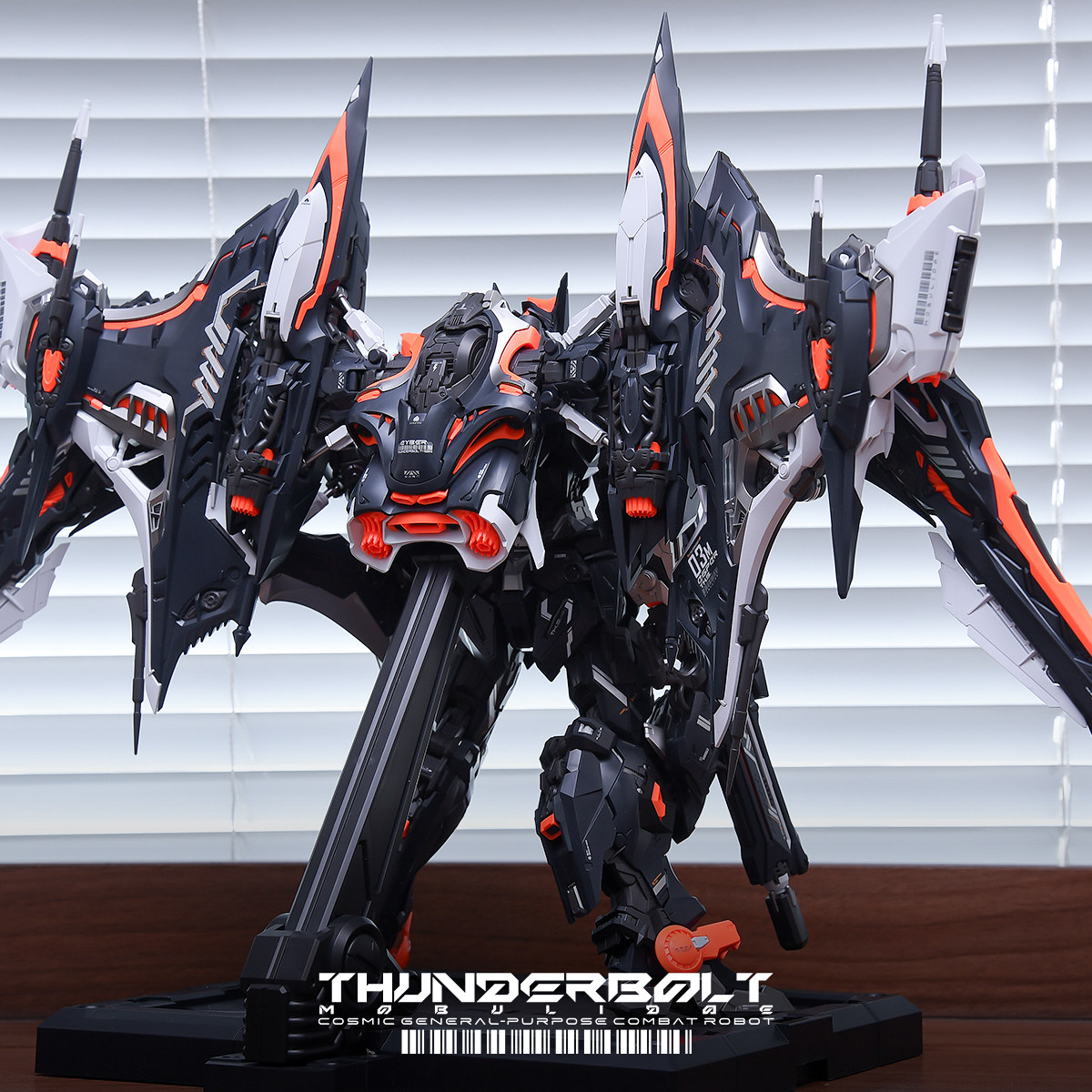 THUNDERBOLT MOBULIDAE 1/100 To - مراجعة Model Kit Infinite Dimension وسعره