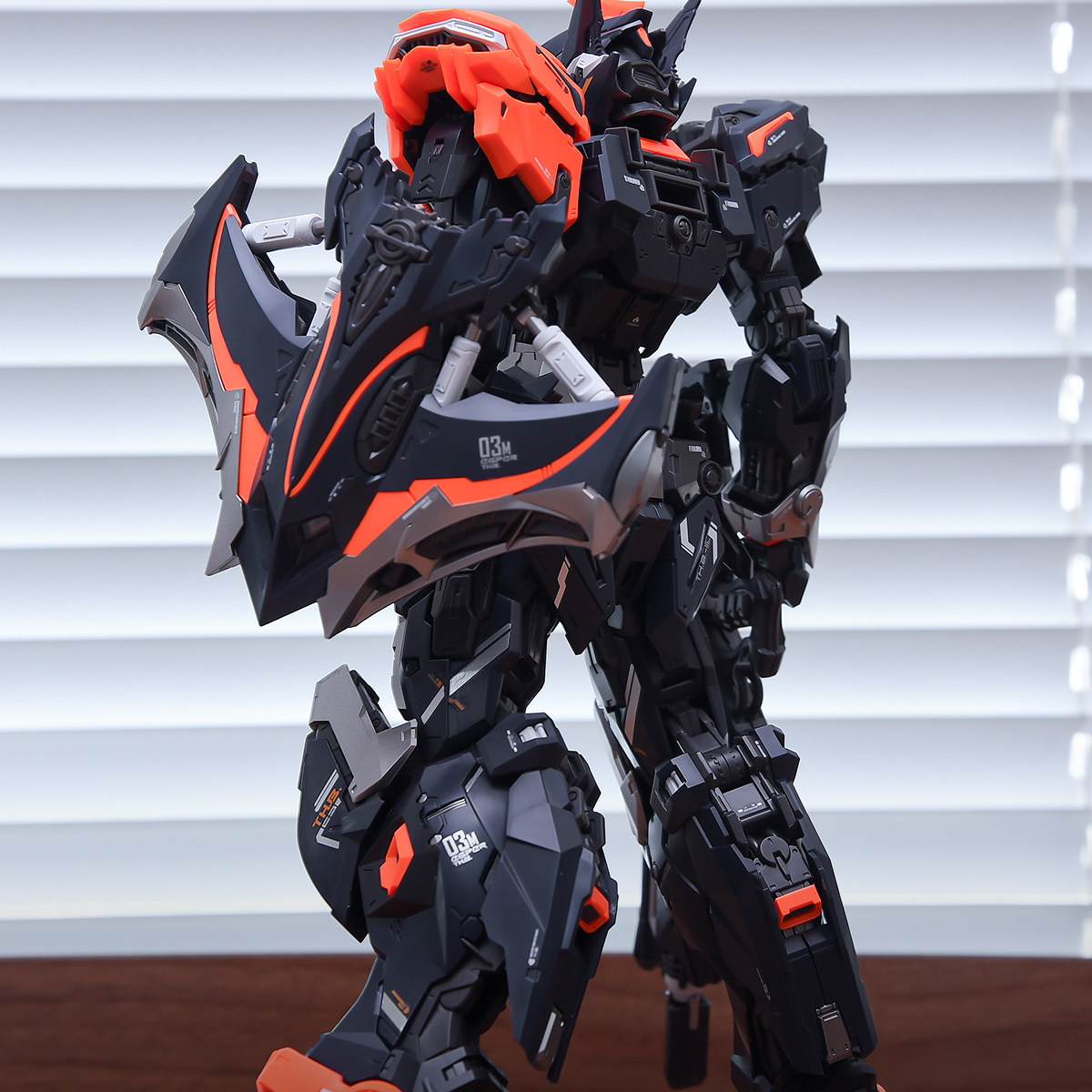THUNDERBOLT MOBULIDAE 1/100 To - مراجعة Model Kit Infinite Dimension وسعره
